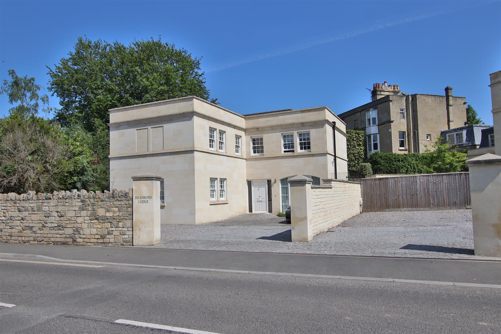 Weston Lane, Bath, BA1